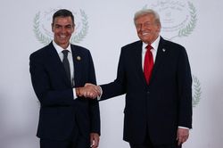 Thủ tướng Tây Ban Nha dự chung kết World Cup cùng ông Donald Trump