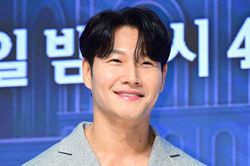 Kim Jong Kook bất ngờ báo tin vui