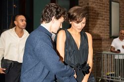 Tom Holland đã cứu Zendaya khỏi sự cố trang phục nghiêm trọng