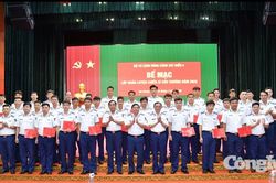 Bộ Tư lệnh V&ugrave;ng Cảnh s&aacute;t biển 4 tổ chức huấn luyện lớp chiến sĩ cứu thương