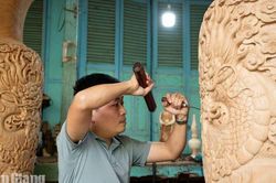 Chạm khắc gỗ Chợ Thủ: Giữ lửa nghề xưa