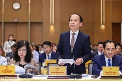 Bộ trưởng Bộ Tư pháp Hoàng Thanh Tùng: Kiên quyết xóa 'giấy phép con', khơi thông điểm nghẽn thể chế