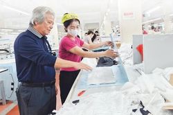 Anh hùng Lao động Nguyễn Hữu Phải: 'Minh bạch về thuế để xây dựng niềm tin với đối tác quốc tế'