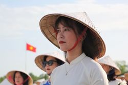 Hơn 1.500 phụ nữ Đà Nẵng dâng hoa tri ân Mẹ Việt Nam anh hùng