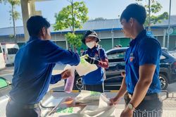 Ban Quản lý vịnh Nha Trang ra quân tuyên truyền bảo vệ môi trường