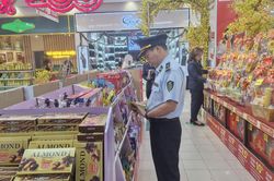 Đấu tranh, đẩy lùi tội phạm buôn lậu, gian lận thương mại, hàng giả