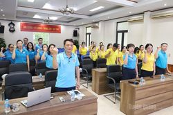 Ra quân hưởng ứng Ngày Bảo hiểm y tế Việt Nam