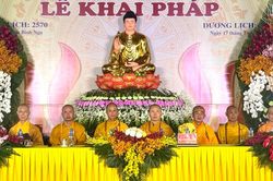 Ph&uacute; Thọ: Trang nghi&ecirc;m Lễ khai ph&aacute;p kh&oacute;a An cư kiết hạ Phật lịch 2570 tại Trung t&acirc;m Phật gi&aacute;o H&ugrave;ng Vương