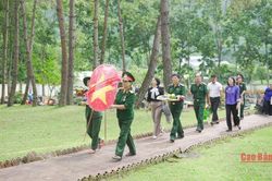 Phường N&ugrave;ng Tr&iacute; Cao phối hợp tổ chức d&acirc;ng hương tưởng niệm c&aacute;c Anh h&ugrave;ng liệt sĩ tại x&atilde; Hạnh Ph&uacute;c v&agrave; Quảng Uy&ecirc;n