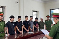 Khởi tố nữ nhân viên quán karaoke Đỗ Phương Thúy SN 2007 và đồng bọn