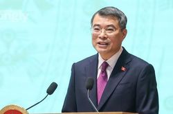 Thủ tướng: Chuyển từ đối thoại sang h&agrave;nh động để th&aacute;o gỡ điểm nghẽn cho doanh nghiệp