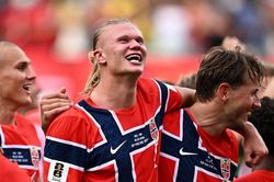 Cơn sốt Haaland ở World Cup: Người khổng lồ lên mạng thành 'công chúa, em bé'
