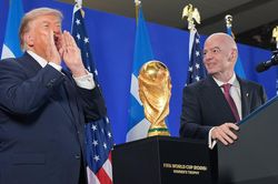 Tổng thống Donald Trump: FIFA gợi ý Mỹ, Trung Quốc cùng tổ chức World Cup