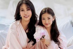 Hà Kiều Anh và con gái út gây chú ý ở London