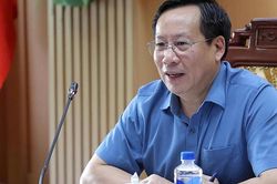 Thứ trưởng Lê Đức Luận: Khẩn trương hoàn thiện Thông tư đấu thầu thuốc, bảo đảm ban hành trước 30/7