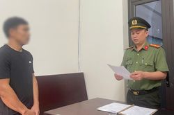 Dùng dao bầu đâm bố vợ, người đàn ông bị khởi tố