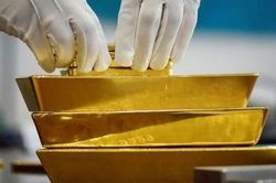 Giá vàng đối mặt nhiều áp lực, chuyên gia dự báo bi quan về triển vọng tuần tới