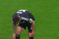 Đẳng cấp thiên tài sau biểu cảm 'lơ ngơ' của Messi