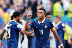 Mbappe: 'Tôi thà không giữ kỷ lục World Cup để được đá chung kết'