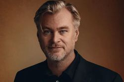 Sự kỳ lạ của Christopher Nolan - người không sử dụng điện thoại di động