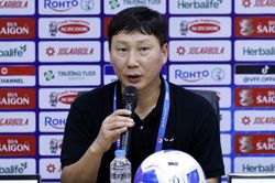 HLV Kim Sang Sik hài lòng với màn chạy đà của đội tuyển Việt Nam