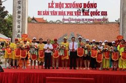 Đặc sắc ngày hội xuống đồng trên đảo Hà Nam