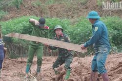 Bộ Chỉ huy quân sự tỉnh Sơn La huy động lực lượng hỗ trợ người dân vùng lũ