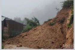 Nỗ lực thông tuyến giao thông miền núi phía bắc sau mưa lũ