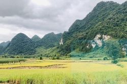 Đi giữa miền non nước Cao Bằng