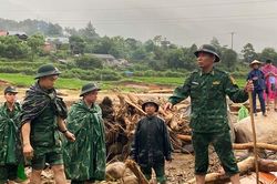 Chủ động gi&uacute;p d&acirc;n ứng ph&oacute;, khắc phục hậu quả thi&ecirc;n tai