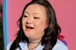 Xuân Mai khóc khi trở lại