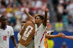 Anh giành hạng 3 World Cup sau đại tiệc 10 bàn thắng cùng tuyển Pháp