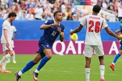 Trực tiếp World Cup 2026 Pháp vs Anh 3-5 (H2): Saka lập cú đúp