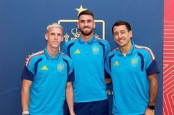 Xavi chỉ bài cho Tây Ban Nha đánh bại Argentina ở chung kết