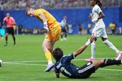 Vợ chồng cãi nhau vì World Cup: Đừng để đam mê bóng đá làm rạn nứt hạnh phúc gia đình