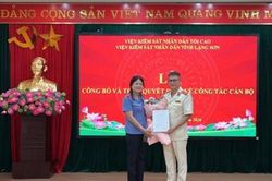 VKSND tỉnh Lạng Sơn công bố và trao quyết định về công tác cán bộ