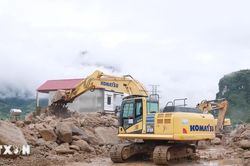 Lai Châu khắc phục sạt lở, thông xe tạm thời tuyến Quốc lộ 32 qua xã Mường Than