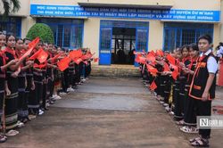 Đề xuất hỗ trợ 30 - 150% lương cơ sở với học sinh, sinh viên dân tộc thiểu số rất ít người