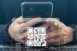Tại sao mã QR luôn có 3 ô vuông lớn ở các góc?
