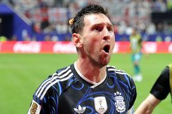 Quá khó để Messi vượt qua Mbappe