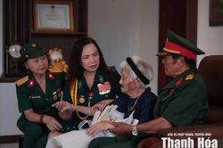 Những người giữ lửa ký ức