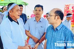 Phó Chủ tịch UBND tỉnh Cao Văn Cường viếng các nạn nhân tử vong do tai nạn lao động
