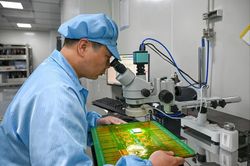 Trung Quốc: Xuất khẩu chip tăng gần gấp đôi nhờ AI
