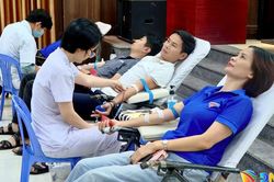 Gần 300 tình nguyện viên phường Cẩm Lệ tham gia hiến máu tình nguyện