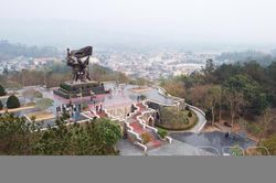 Trong lớp không gian mới