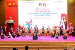 Khi măng non hòa nhịp 'Tiếng kèn Đội'