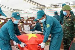 500 ngày đêm đẩy mạnh tìm kiếm, quy tập, xác định danh tính hài cốt liệt sĩ: Xoa dịu nỗi đau chiến tranh bằng nghĩa tình trọn vẹn