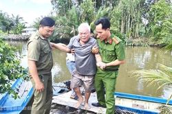 Những chuyến đi thầm lặng gọi tên liệt sĩ bằng ADN