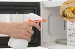 3 nguyên liệu tự nhiên giúp khử sạch mùi thức ăn trong lò vi sóng, không cần hóa chất
