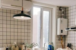 Vị trí nào trong nhà khiến điều hòa phải làm việc gấp đôi, hóa đơn tiền điện tăng vọt?